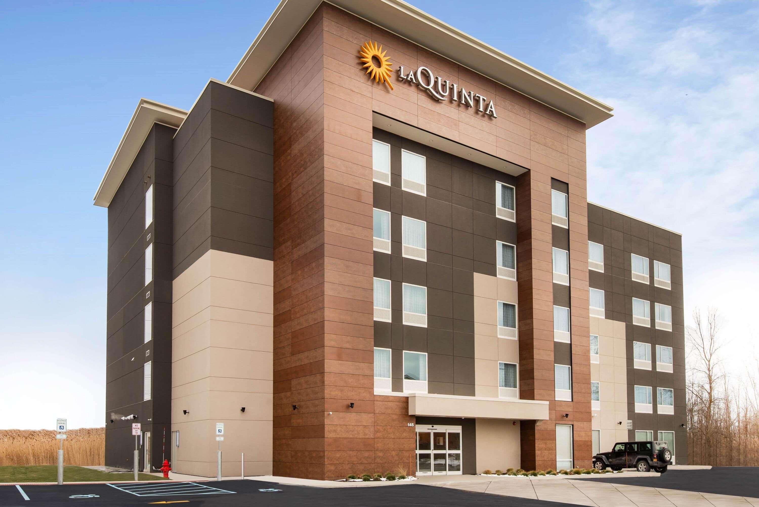 La Quinta By Wyndham Buffalo 3*